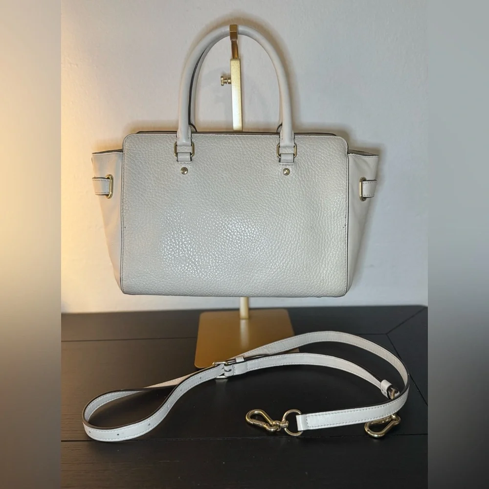 Coach Blake 25 Chalk White Pebbled Leather Crossbody Bag Gold Chain